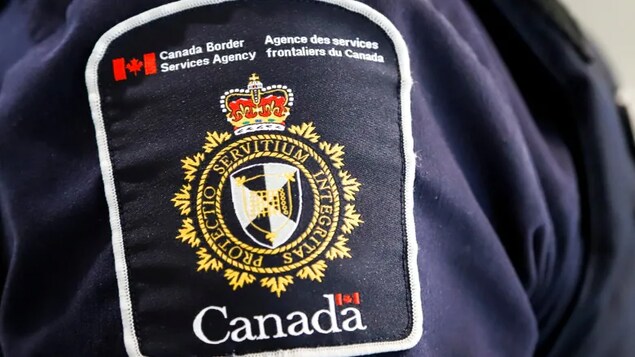 Canada Border Service Agency logo. The union representing workers at the Canada Border Service Agency says its members have been without a contract for the past three years.
