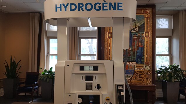Exemple de borne de recharge pour des véhicules propulsés à l'hydrogène Exemple de borne de recharge pour des véhicules propulsés à l'hydrogène