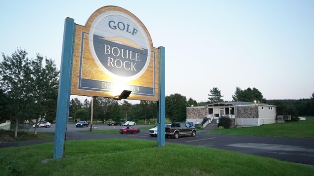 Affiche du club de golf Boule Rock.