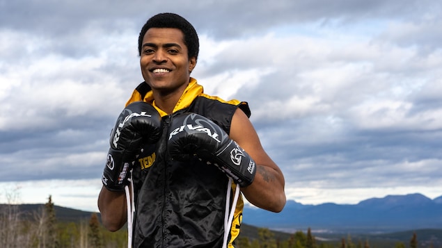 Mponda Kalunga, un boxeur du Yukon, se bat pour faire revivre son sport au territoire
