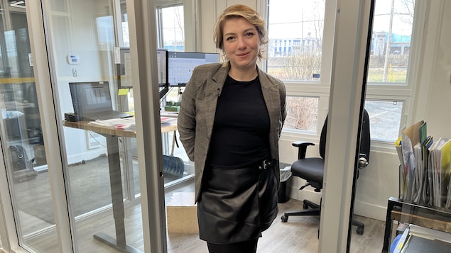 Béton préfabriqué du Lac : une immigrante brésilienne veille à l’accueil des travailleurs étrangers