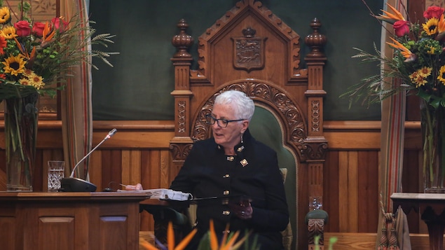 Brenda Murphy, lieutenante-gouverneure du Nouveau-Brunswick, lors de la lecture du discours du Trône.