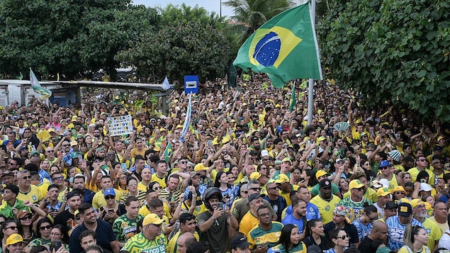 Brésil : ultimes démonstrations de force dans la rue pour Lula et Bolsonaro