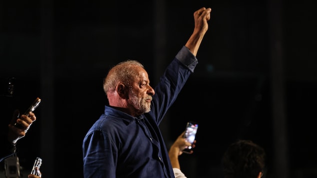 Brésil : la réélection de Lula saluée dans le monde, mais fait plonger la Bourse