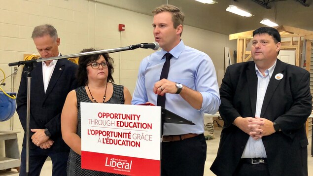 Le chef libéral Brian Gallant lors d'une annonce à Miramichi Le chef libéral Brian Gallant lors d'une annonce à Miramichi