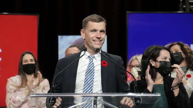 Bruno Marchand est élu maire de Québec