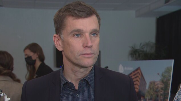 Pas de vacances sans l’adoption du budget, prévient Bruno Marchand