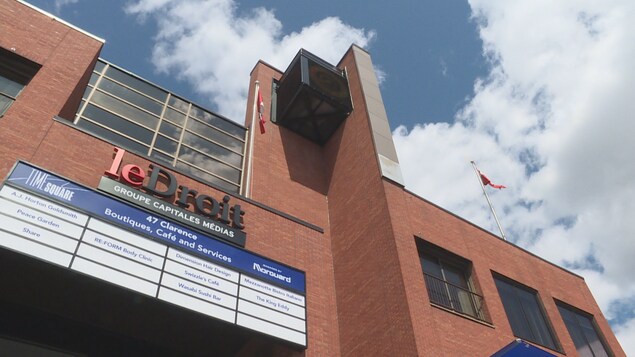 La façade de l'immeuble abritant les bureaux du journal « Le Droit ».
