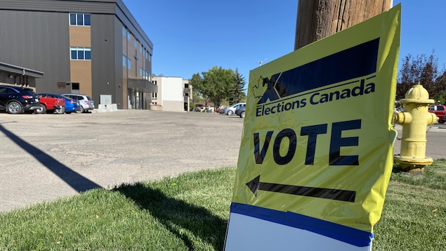 La promesse d’instituer un scrutin de trois jours prend Élections Canada par surprise