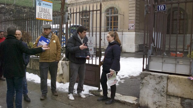 Bureau de vote à Genève. Bureau de vote à Genève.