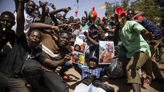 « Merci l’armée » : les putschistes du Burkina Faso célébrés à Ouagadougou