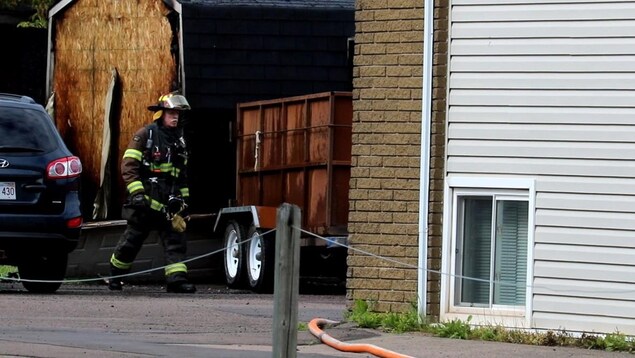 Un cabanon a été endommagé lors du premier incendie. Un cabanon a été endommagé lors du premier incendie.