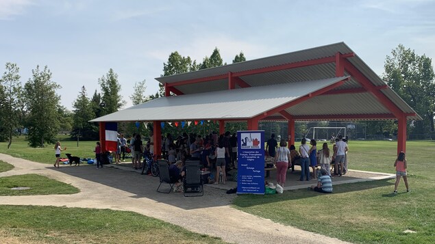 Un barbecue rassemble les anciens et nouveaux francophones de Calgary