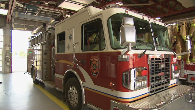 Un cocktail Molotov à l’origine de l’incendie d'une résidence à Lévis