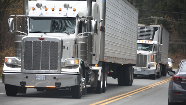 De faibles salaires et d’autres obstacles entraînent une pénurie de camionneurs