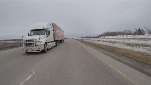 Le Dakota Du Nord Vaccinera Gratuitement Des Camionneurs Du Manitoba Radio Canada Ca