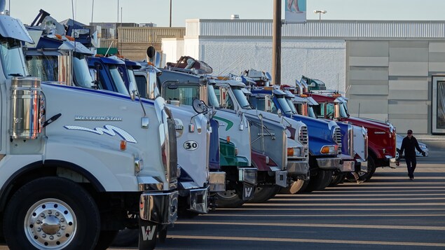 Quand Se Laver Et Manger Devient Complexe Pour Les Camionneurs Coronavirus Radio Canada Ca