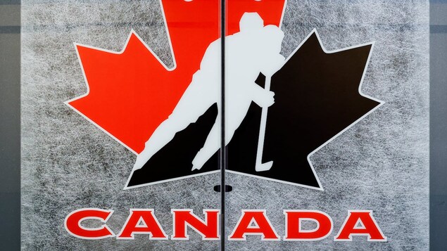 Le logo de Hockey Canada.
