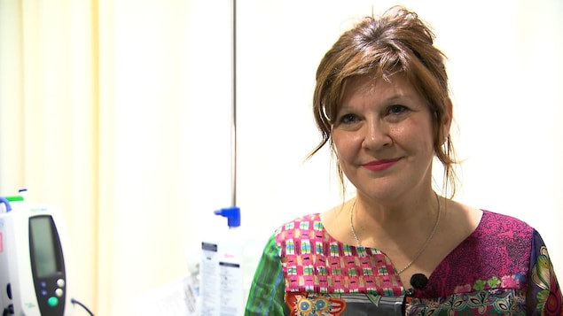 Christine Arsenault est infirmière clinicienne au Centre intégré de santé et de services sociaux de la Gaspésie. Elle est à l'origine du site cancergaspesie.ca. Christine Arsenault est infirmière clinicienne au Centre intégré de santé et de services sociaux de la Gaspésie. Elle est à l'origine du site cancergaspesie.ca.
