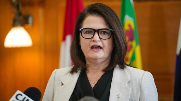 La cheffe du Nouveau Parti démocratique de la Saskatchewan, Carla Beck, lors du dépôt du budget 2024-2025, le 20 mars 2024.