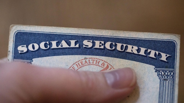 Vue sur une carte de sécurité sociale américaine.