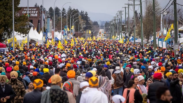 Des milliers de personnes fêtent Vaisakhi à Surrey