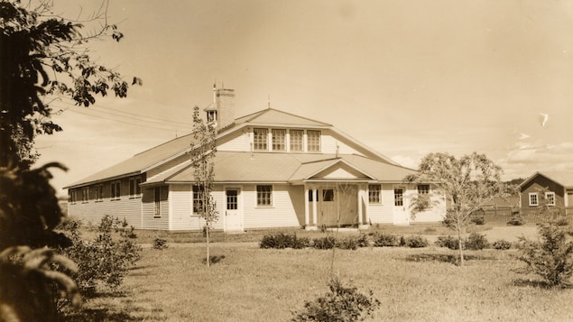 Le plus ancien bâtiment de ferme du Centre de développement bioalimentaire du Québec, dans les années 1940. Le plus ancien bâtiment de ferme du Centre de développement bioalimentaire du Québec, dans les années 1940.