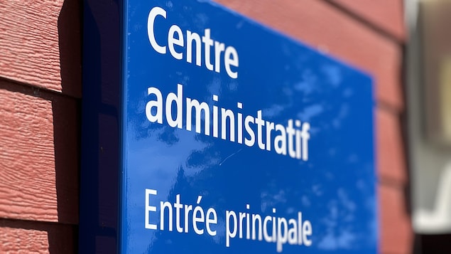 Éducation : Québec veut forcer le regroupement de services administratifs