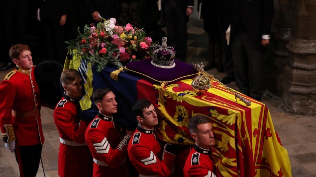 Funérailles de la reine : un Saguenéen impressionné par le calme et le chagrin ambiants