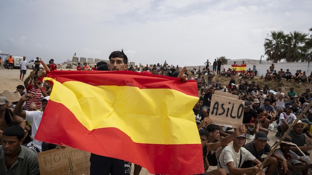 Près de 300 migrants marocains arrêtés en tentant de rejoindre Ceuta, en Espagne