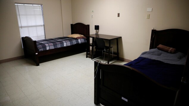 Une chambre (avec deux lits) du centre pour enfants migrants Upbring New Hope, à McAllen au Texas Une chambre (avec deux lits) du centre pour enfants migrants Upbring New Hope, à McAllen au Texas