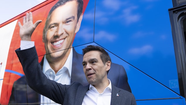 Élections : après deux débats à Montréal, les caravanes reprennent la route