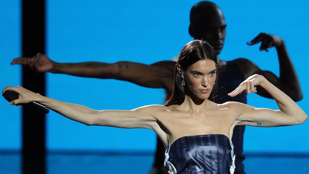 De Londres à Istanbul, Charlotte Cardin à la conquête du monde en 2027