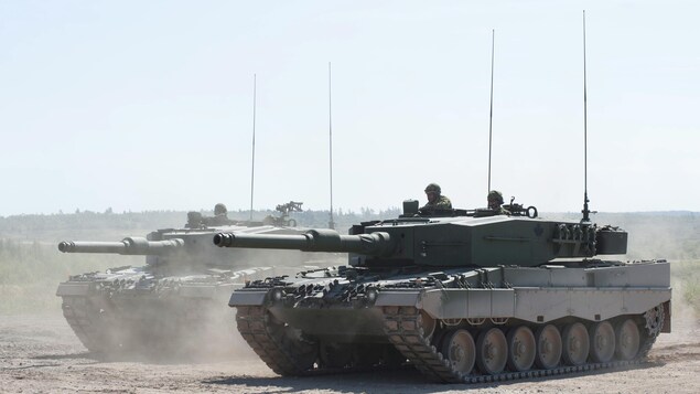 Un char canadien Leopard 2A4.