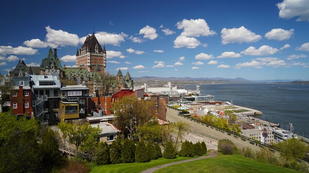 Le Château Frontenac et la terrasse Dufferin.