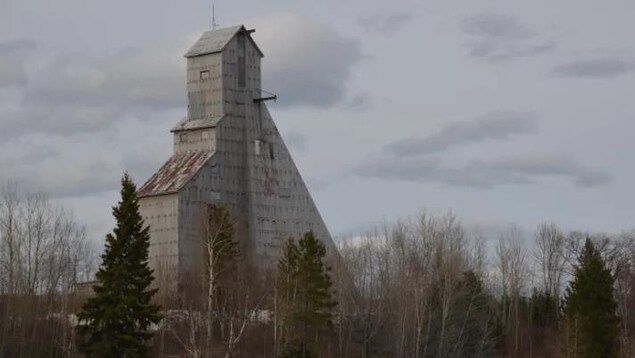 Hausse des coûts pour la réparation d’un chevalement de mine historique