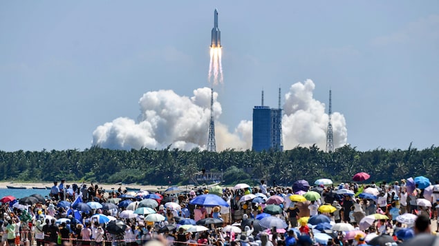 Une fusée Longue Marche 5B  lancée depuis le centre de Wenchang, sur l'île tropicale de Hainan. 