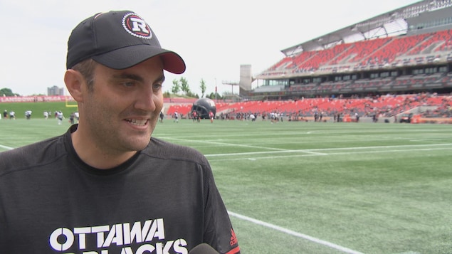 Le directeur des communications pour le Rouge et Noir d'Ottawa, Chris Hofley. Le directeur des communications pour le Rouge et Noir d'Ottawa, Chris Hofley.