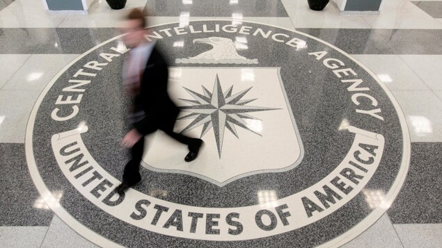 Loin de James Bond, la CIA veut démythifier l’espionnage avec un balado