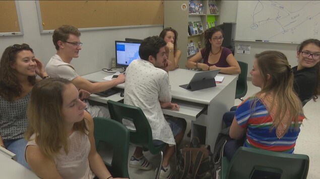 Des étudiants en classe au Cégep de Saint-Félicien