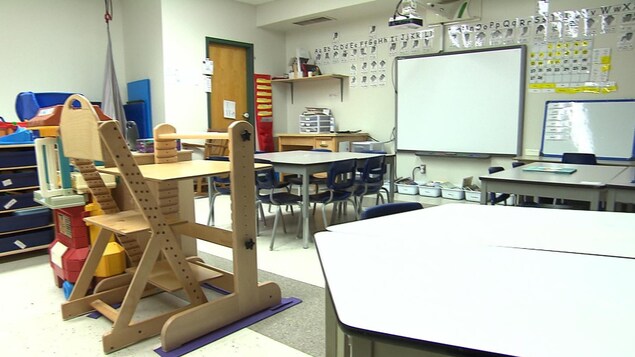 La classe sans fenêtre de l'école primaire Saint-René, à Mercier