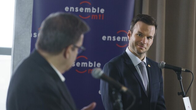 Denis Coderre et Hadrien Parizeau en conférence de presse.