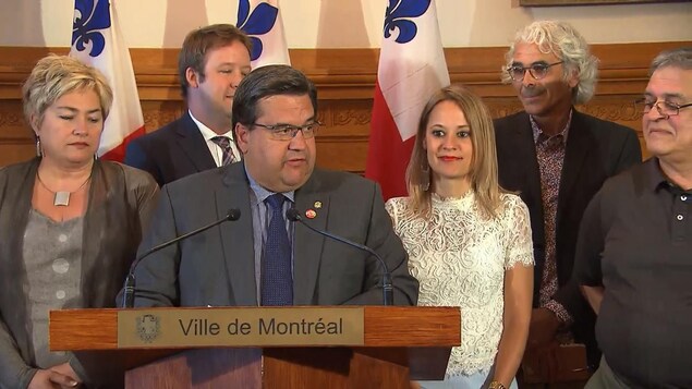Denis Coderre annonce le règlement sur la vitesse automobile dans les rues de Montréal.
