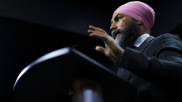 Jagmeet Singh lors d'une conférence de presse.