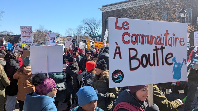 Des manifestants.
