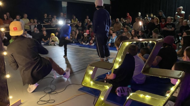 Des dizaines d’amateurs de danse urbaine à Jonquière pour une compétition