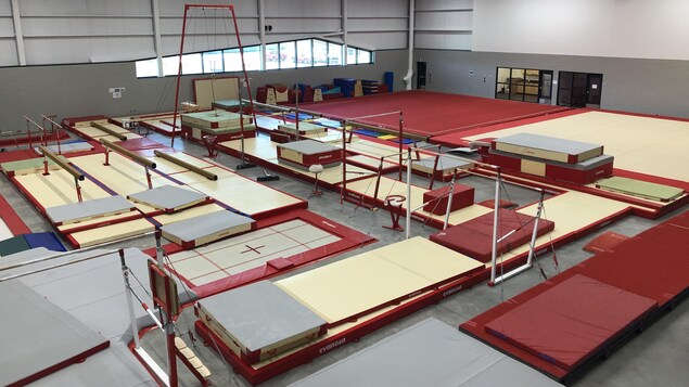 Des installations de gymnastique vues d'en haut.