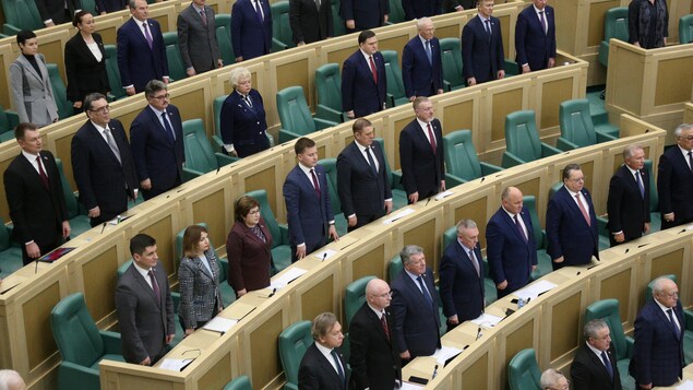 Le Sénat russe approuve le déploiement de l’armée en Ukraine