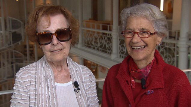 Marion Deichmann et Hélène Stevens ont correspondu pendant 13 ans après la Seconde Guerre mondiale et se sont rencontrées pour la première fois à Montréal.