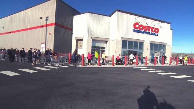 Le Plus Grand Costco Au Pays Ouvre Ses Portes A Saint Jean Radio Canada Ca